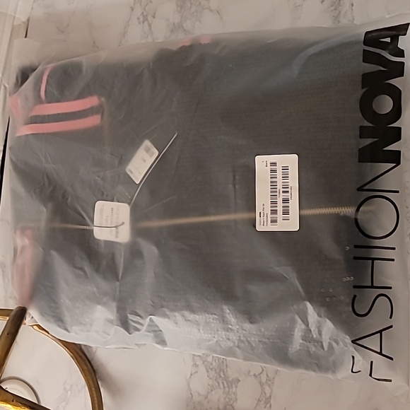 SEQUIN PANT SET- BLACK SIZE LARGE - Picture 6 of 8